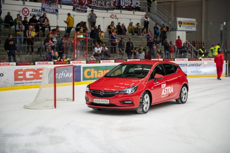 Motor porazil Slavii a doma stále neztratil ani bod