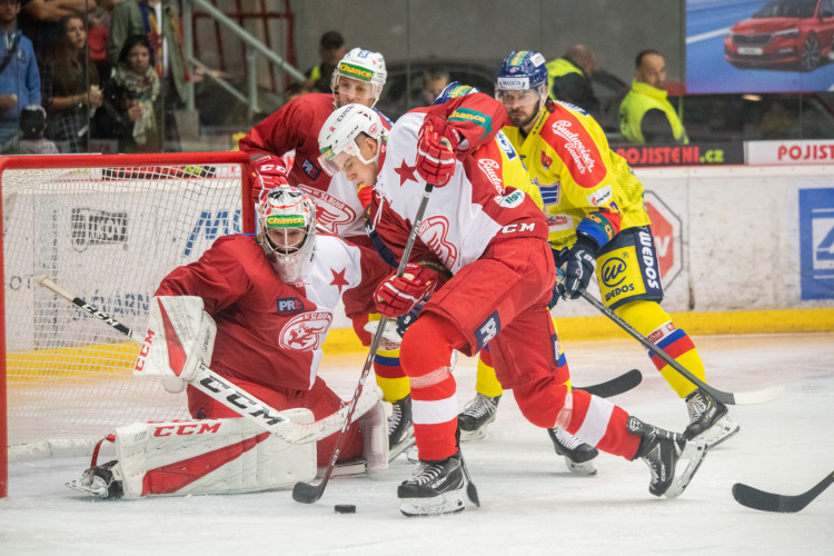 Motor porazil Slavii a doma stále neztratil ani bod