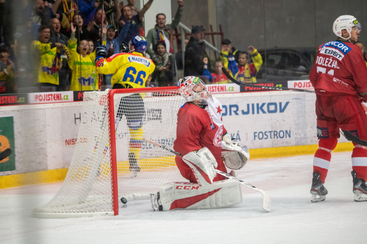 Motor porazil Slavii a doma stále neztratil ani bod