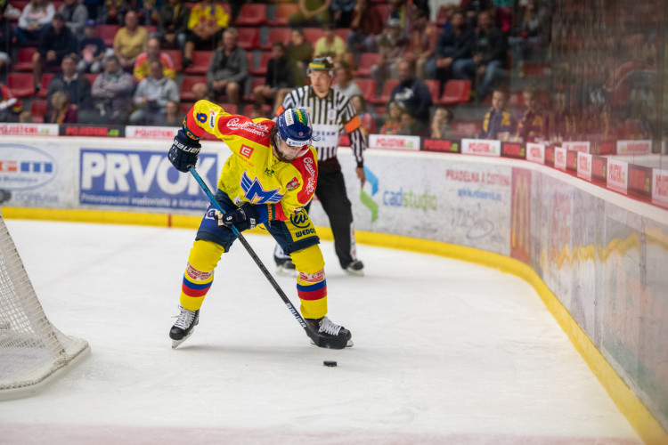 Motor porazil Slavii a doma stále neztratil ani bod