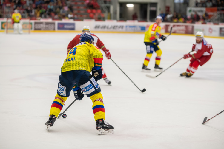 Motor porazil Slavii a doma stále neztratil ani bod