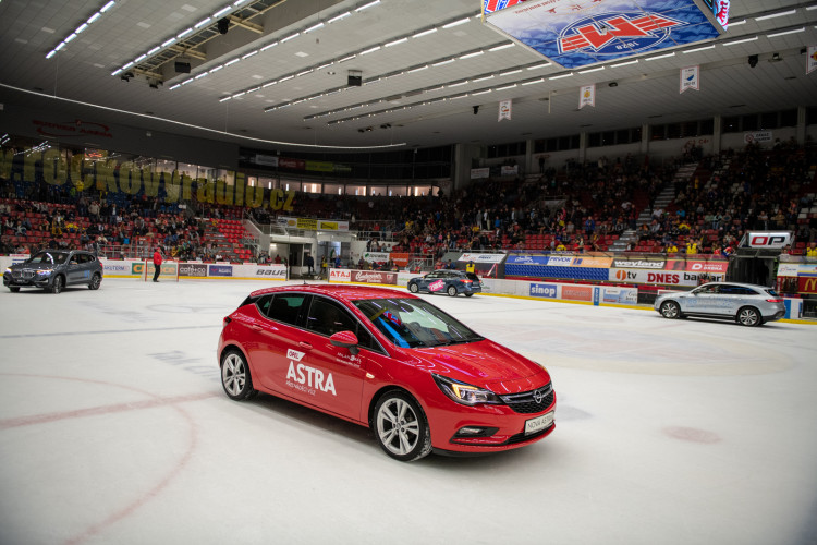 Motor porazil Slavii a doma stále neztratil ani bod