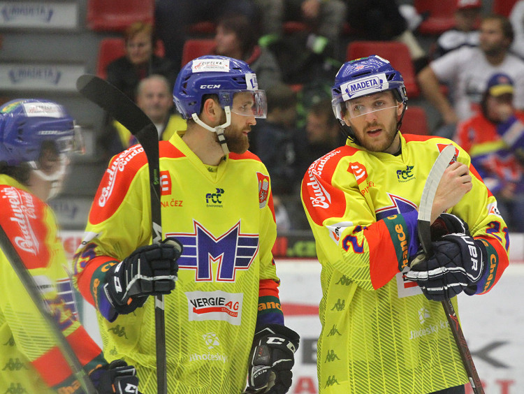 Niklas Pavel (vpravo) při rozhovoru s Matoušem Venkrbcem