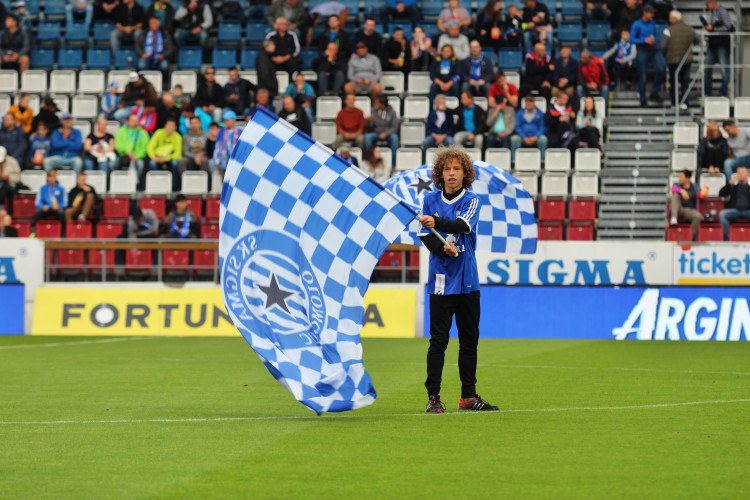 FOTOGALERIE: Sigma nevyužila oslabení Slovácka, které dohrávalo v deseti, remizovala 2:2