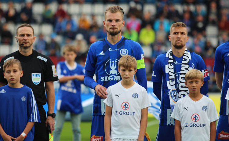 FOTOGALERIE: Sigma nevyužila oslabení Slovácka, které dohrávalo v deseti, remizovala 2:2