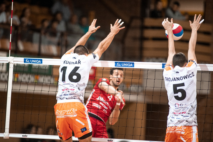 Jihostroj získal tři body do tabulky z domácí palubovky