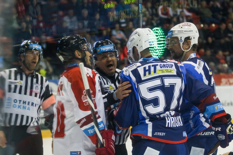 FOTOGALERIE: Mora sice proti Kometě vedla, pak ale třikrát inkasovala