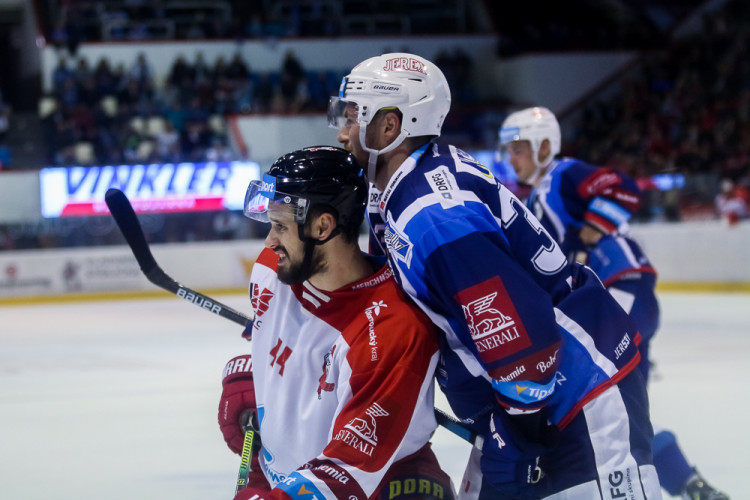 FOTOGALERIE: Mora sice proti Kometě vedla, pak ale třikrát inkasovala