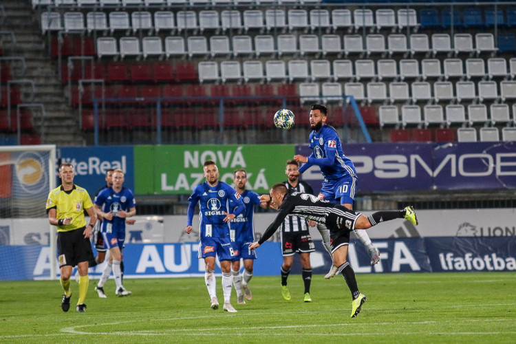 FOTOGALERIE: Sigma doma poprvé prohrála. Hanáky porazili ligoví nováčci z Českých Budějovic