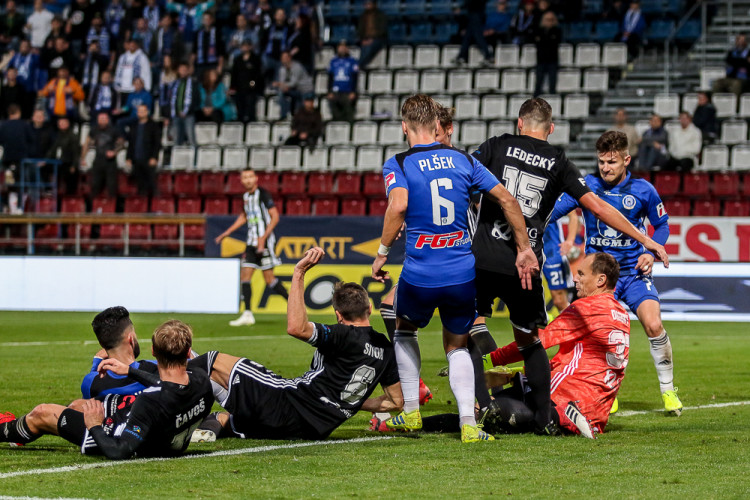 FOTOGALERIE: Sigma doma poprvé prohrála. Hanáky porazili ligoví nováčci z Českých Budějovic