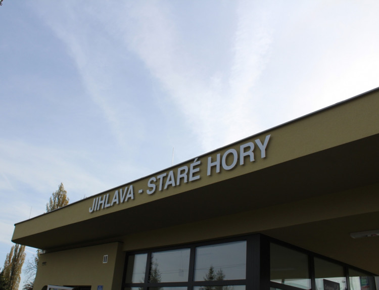 Jihlava má nový dopravní terminál Na Dolech