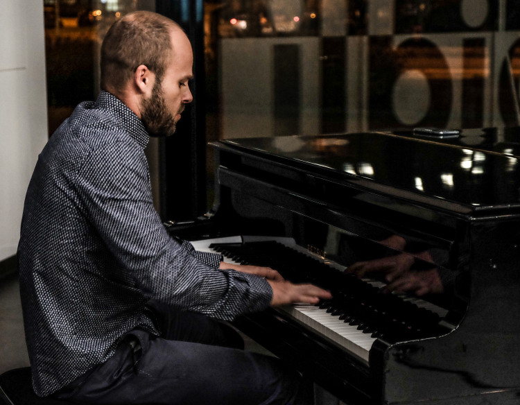 Vernisáž výstavy Souzvuk hudby a malby