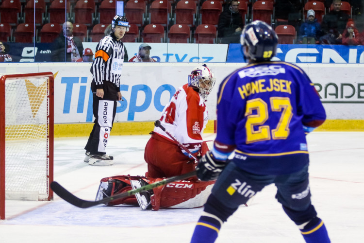 FOTOGALERIE: Devátá prohra z deseti zápasů. Olomouc doma padla s předposledním Zlínem