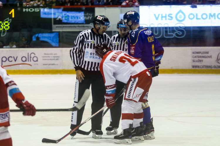 FOTOGALERIE: Devátá prohra z deseti zápasů. Olomouc doma padla s předposledním Zlínem