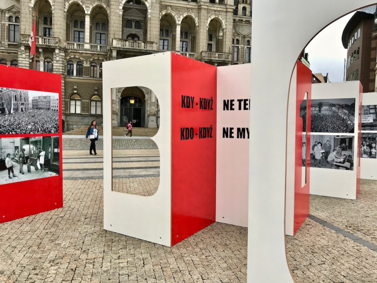 Výstava k třiceti letům od revoluce