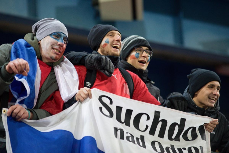  Česká reprezentace porazila Kosovo.