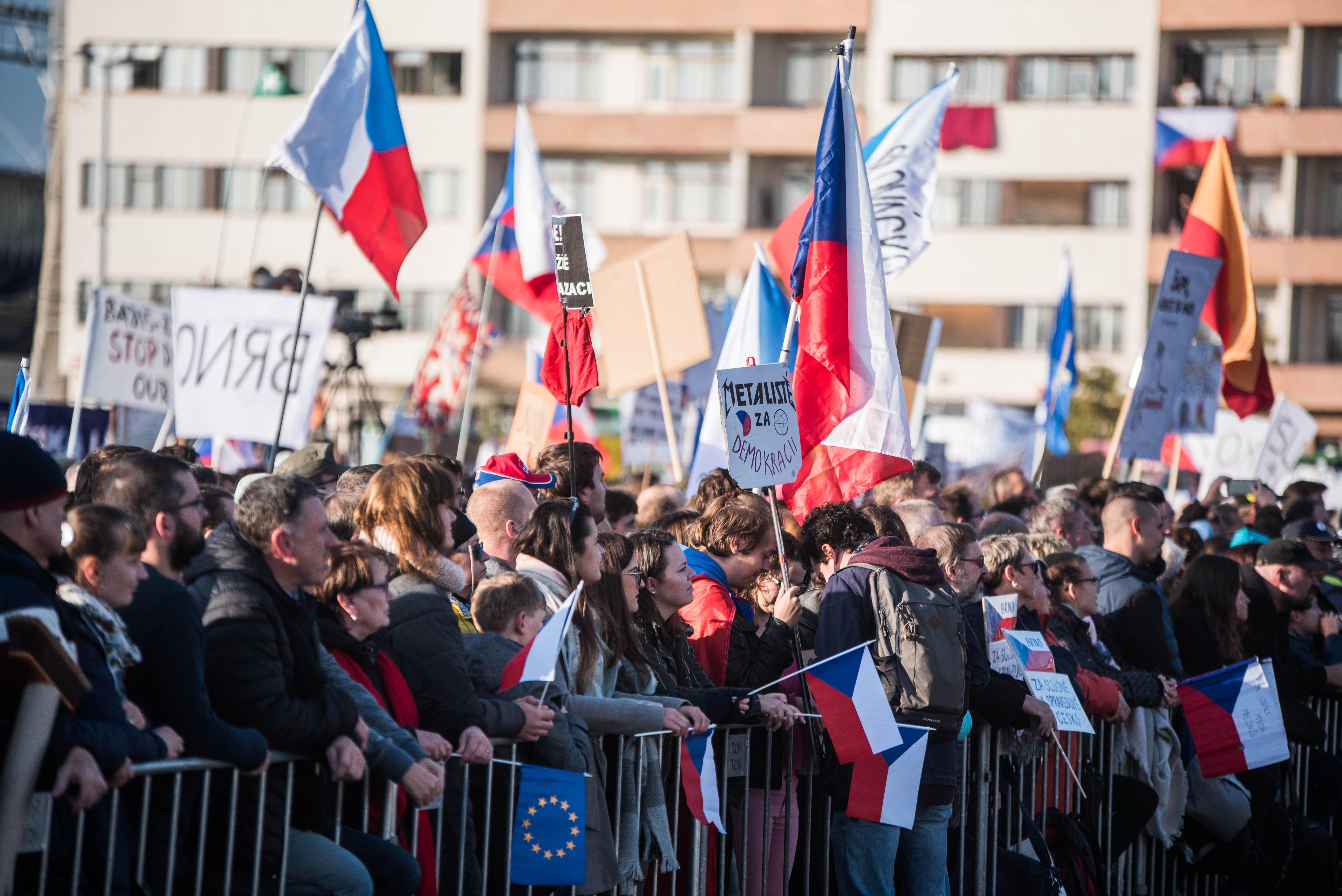 Demonstrace na Letné
