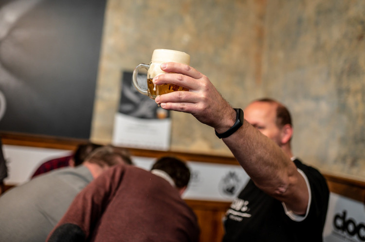 Představení sedmi spolčených