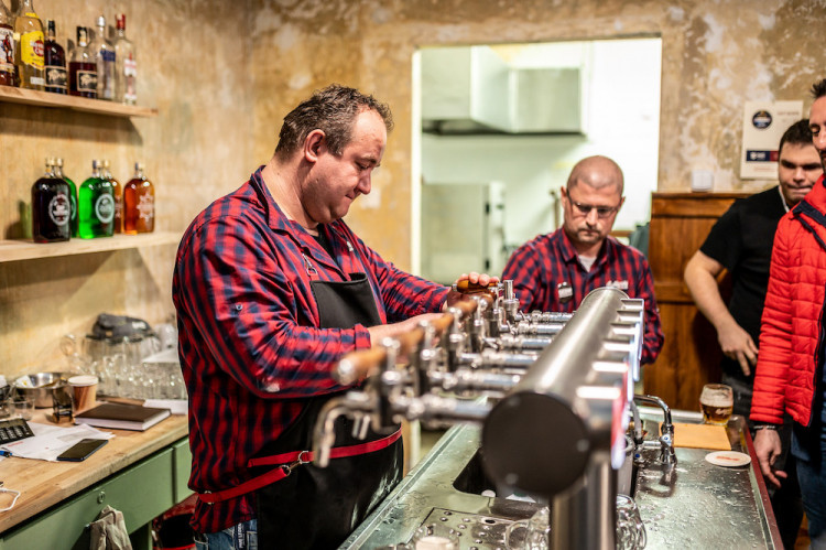 Představení sedmi spolčených