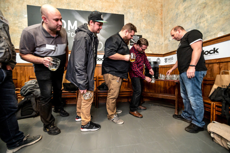 Představení Sedmi spolčených