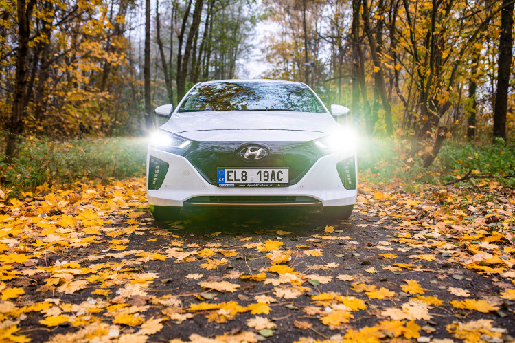 Elektromobil Ioniq poutá pozornost nejen vzhledem