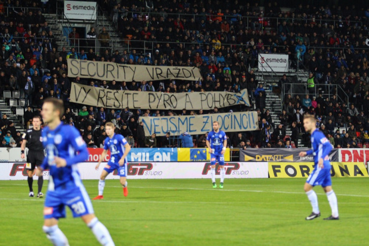 FOTOGALERIE: Sigma remizovala doma se Slavií 0:0, ta ztratila body poprvé po osmi zápasech