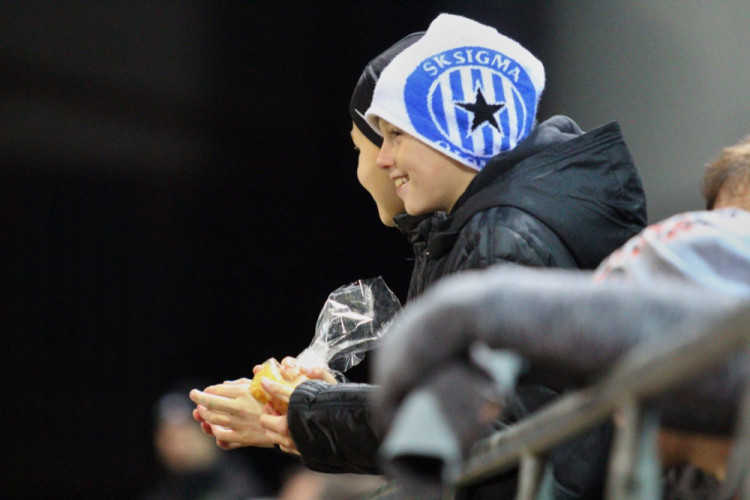 FOTOGALERIE: Sigma remizovala doma se Slavií 0:0, ta ztratila body poprvé po osmi zápasech