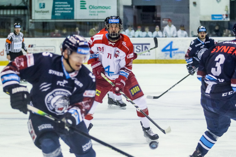 FOTOGALERIE:  Liberec skolil na domácím ledě Moru gólem v poslední minutě