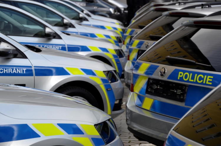 Dvacet nových aut pro policii