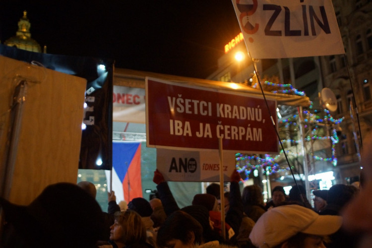 Demonstrace proti Babišovi se účastnilo 50 tisíc lidí. Za týden se akce bude opakovat