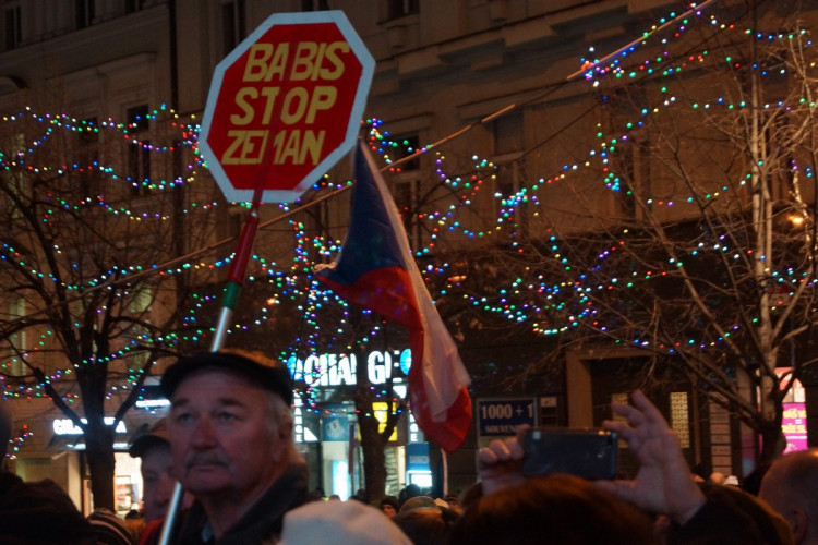 Demonstrace proti Babišovi se účastnilo 50 tisíc lidí. Za týden se akce bude opakovat