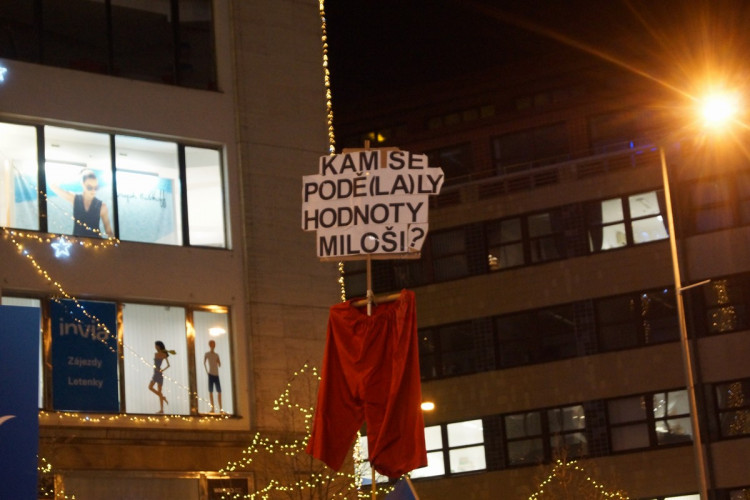 Demonstrace proti Babišovi se účastnilo 50 tisíc lidí. Za týden se akce bude opakovat