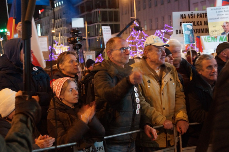  Demonstrace proti Babišovi se účastnilo 50 tisíc lidí. Za týden se akce bude opakovat