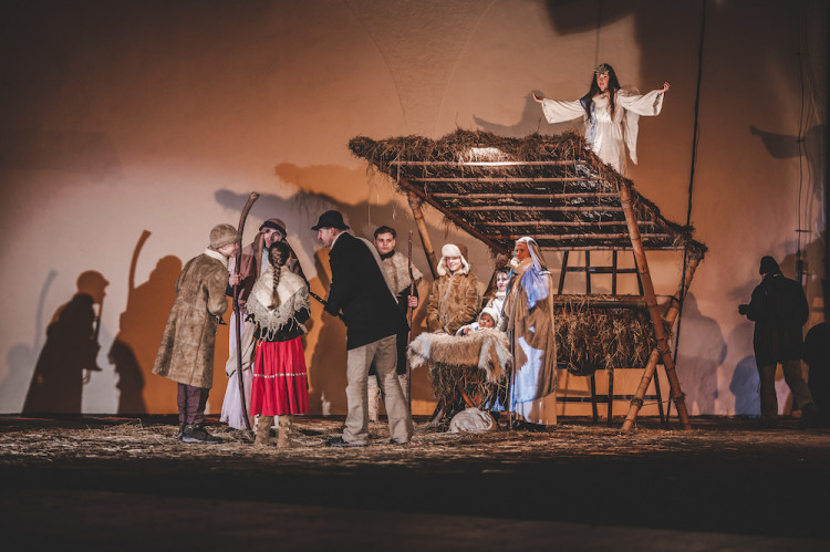 Příběh zrození Ježíše Krista vidělo zaplněné Piaristické náměstí