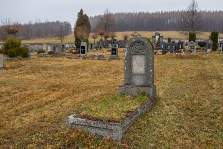 Hejnický hřbitov nabízí hroby k adopci a zájem je nemalý