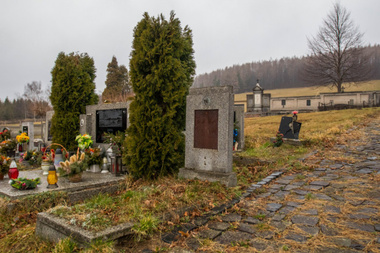 Hejnický hřbitov nabízí hroby k adopci a zájem je nemalý