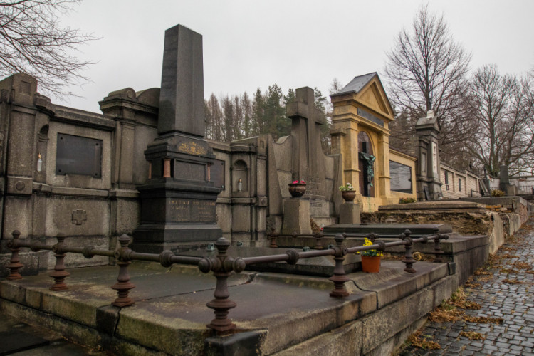 Hejnický hřbitov nabízí hroby k adopci a zájem je nemalý