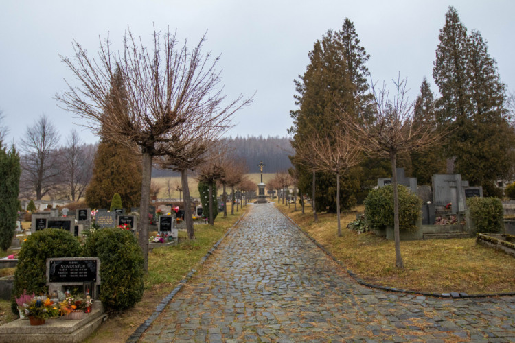 Hejnický hřbitov nabízí hroby k adopci a zájem je nemalý