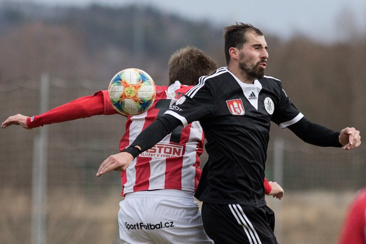 Vysoká porážka na úvod přípravy