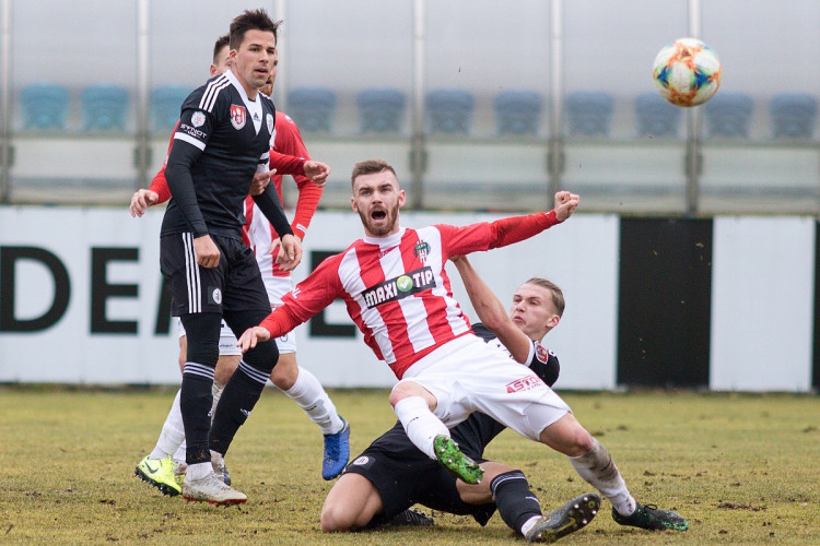 Vysoká porážka na úvod přípravy