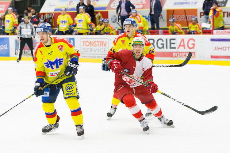 Motor proti Slavii uhrál jenom bod, s Pražany prohrál po prodloužení