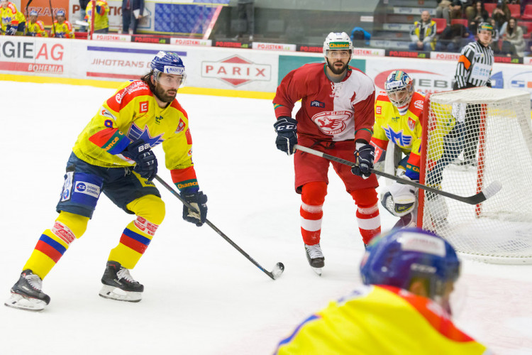 Motor proti Slavii uhrál jenom bod, s Pražany prohrál po prodloužení