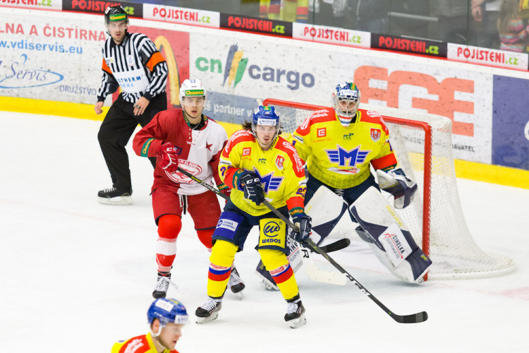 Motor proti Slavii uhrál jenom bod, s Pražany prohrál po prodloužení