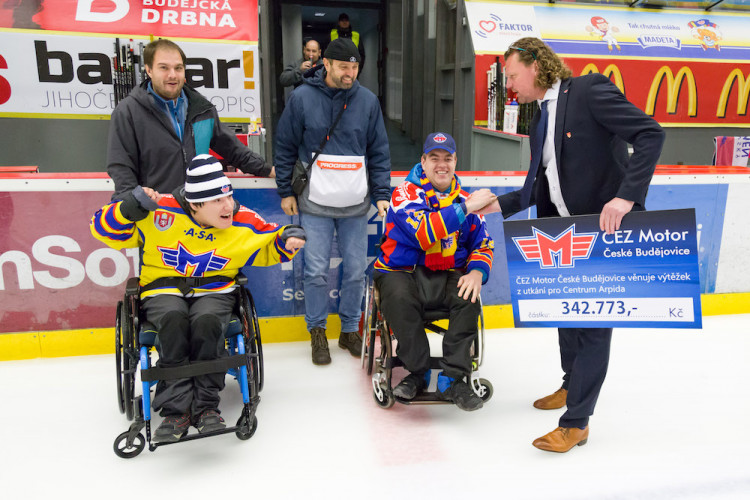 Motor proti Slavii uhrál jenom bod, s Pražany prohrál po prodloužení