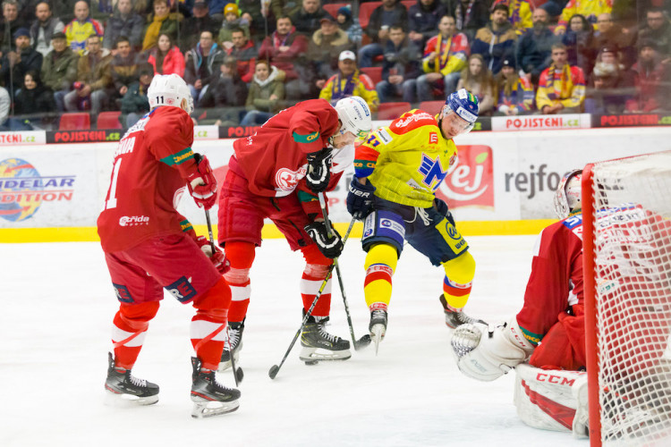 Motor proti Slavii uhrál jenom bod, s Pražany prohrál po prodloužení