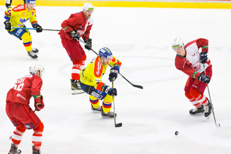 Motor proti Slavii uhrál jenom bod, s Pražany prohrál po prodloužení