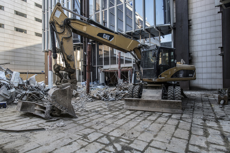 Demolice Transgasu jde do finále.