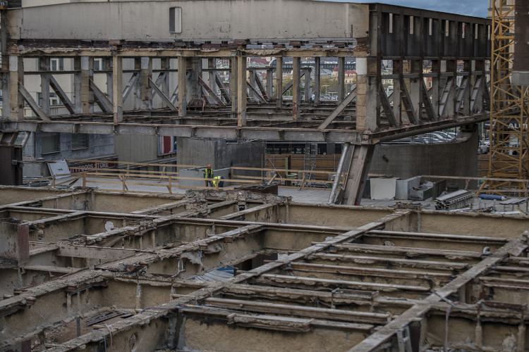 Demolice Transgasu jde do finále.