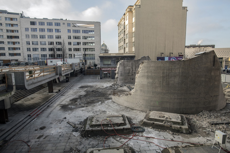 Demolice Transgasu jde do finále.