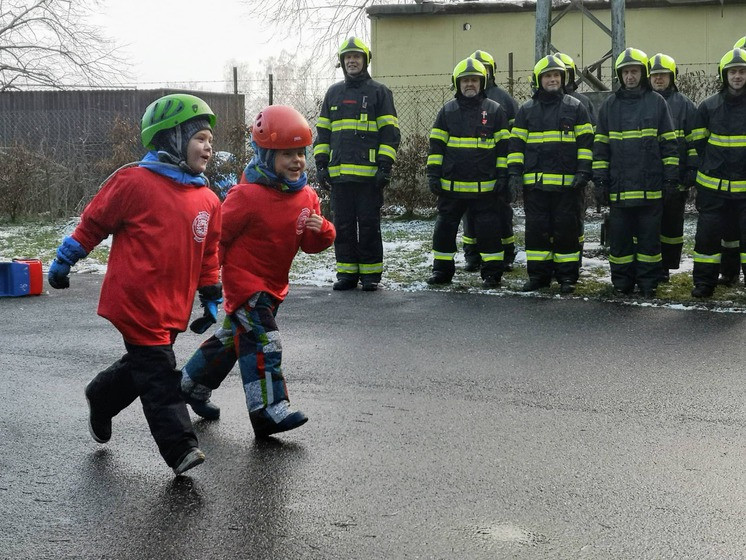 Nová cisterna hasičů ve Vesci
